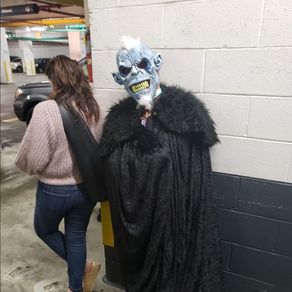 Men’s Mask - Picture 5 of 8